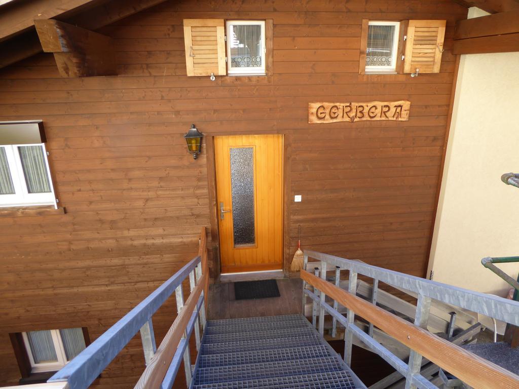 Chalet Gerbera Wengen Rum bild